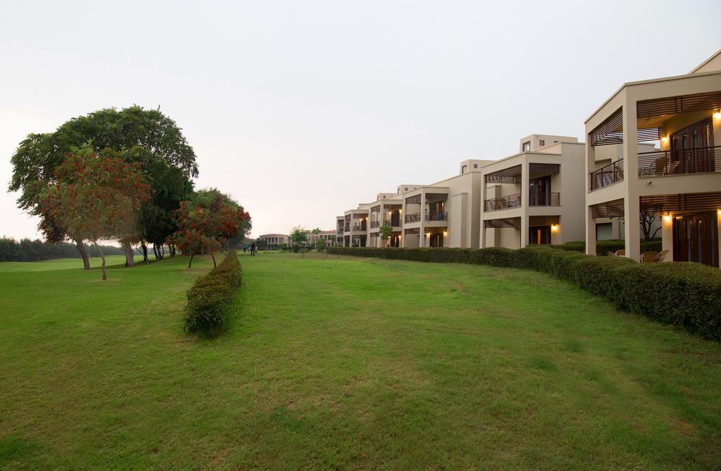 Lemon Tree Hotel, Tarudhan Valley, Manesar Gurgaon Zewnętrze zdjęcie