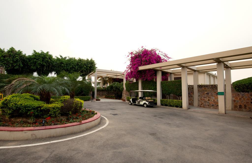 Lemon Tree Hotel, Tarudhan Valley, Manesar Gurgaon Zewnętrze zdjęcie