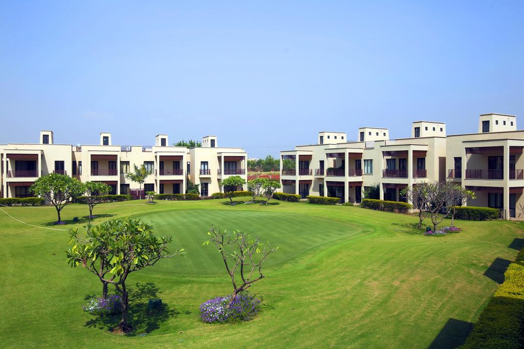 Lemon Tree Hotel, Tarudhan Valley, Manesar Gurgaon Zewnętrze zdjęcie