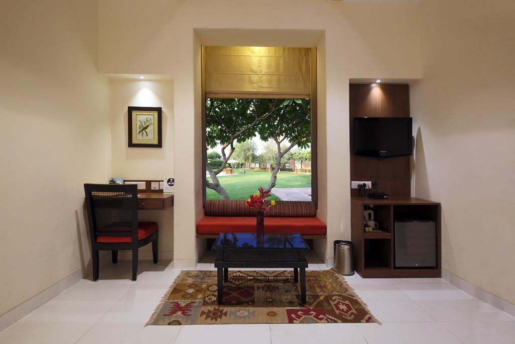 Lemon Tree Hotel, Tarudhan Valley, Manesar Gurgaon Zewnętrze zdjęcie