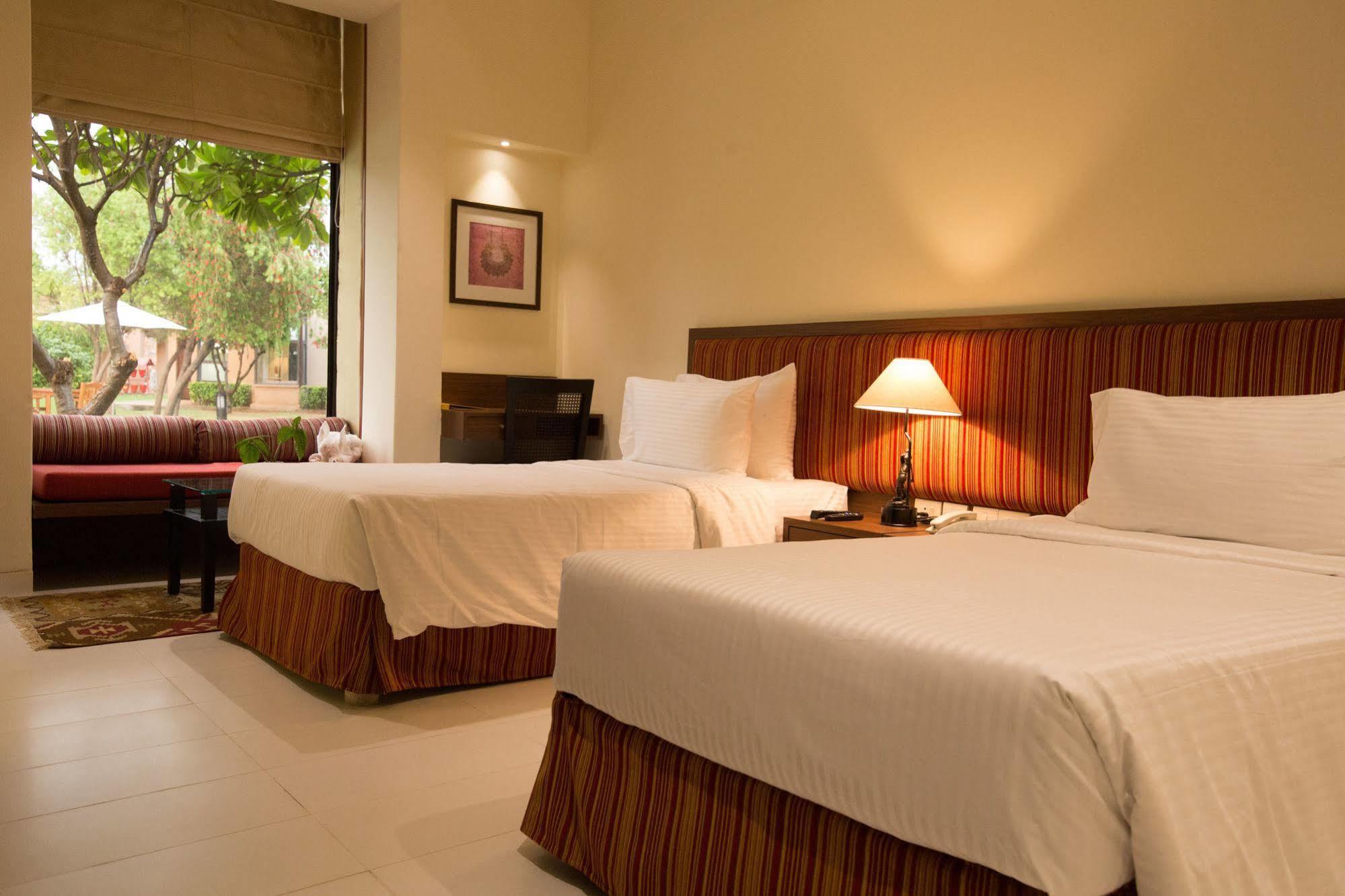 Lemon Tree Hotel, Tarudhan Valley, Manesar Gurgaon Zewnętrze zdjęcie