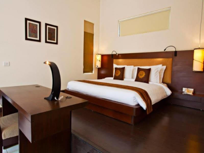 Lemon Tree Hotel, Tarudhan Valley, Manesar Gurgaon Zewnętrze zdjęcie