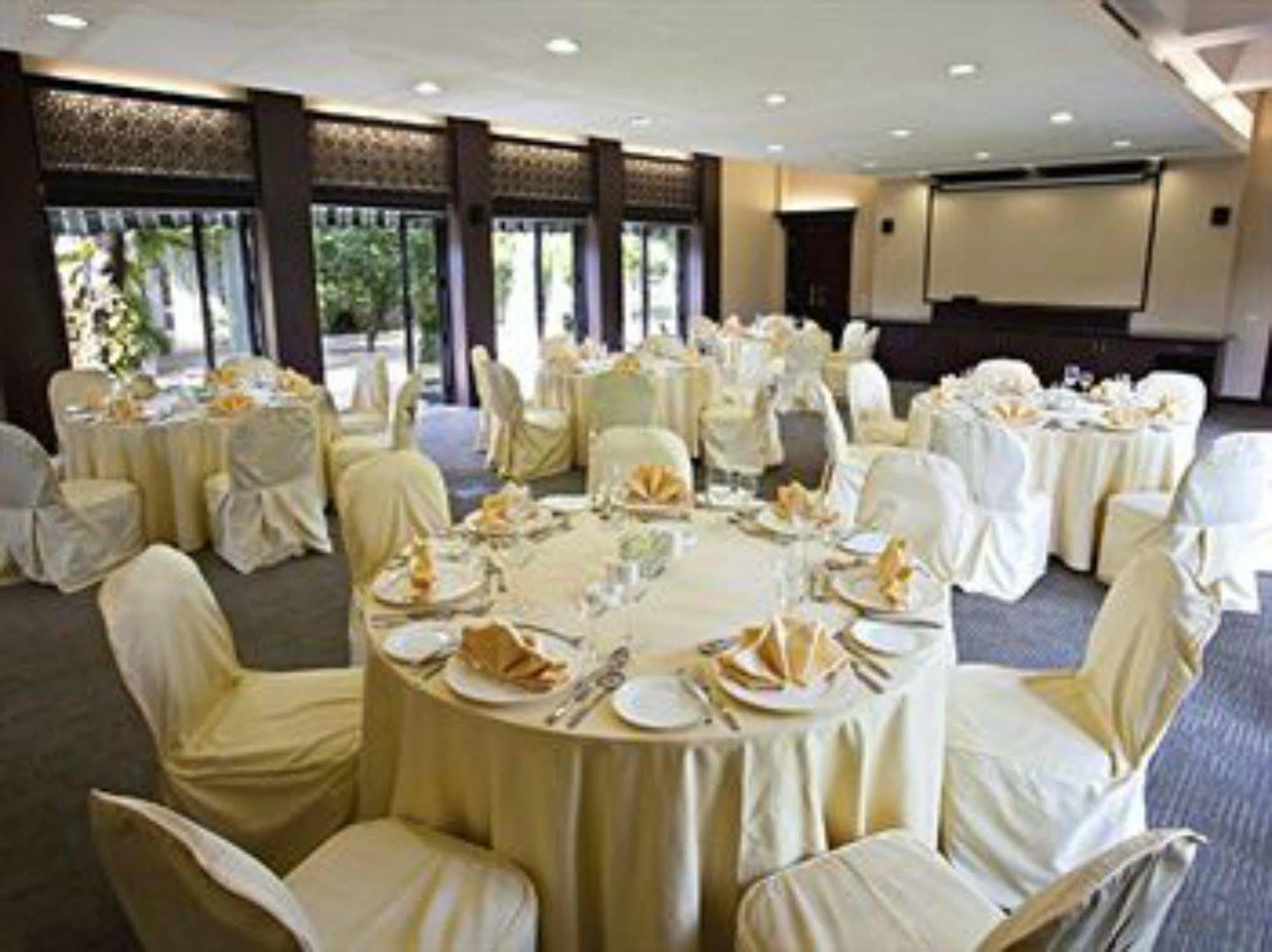 Lemon Tree Hotel, Tarudhan Valley, Manesar Gurgaon Zewnętrze zdjęcie