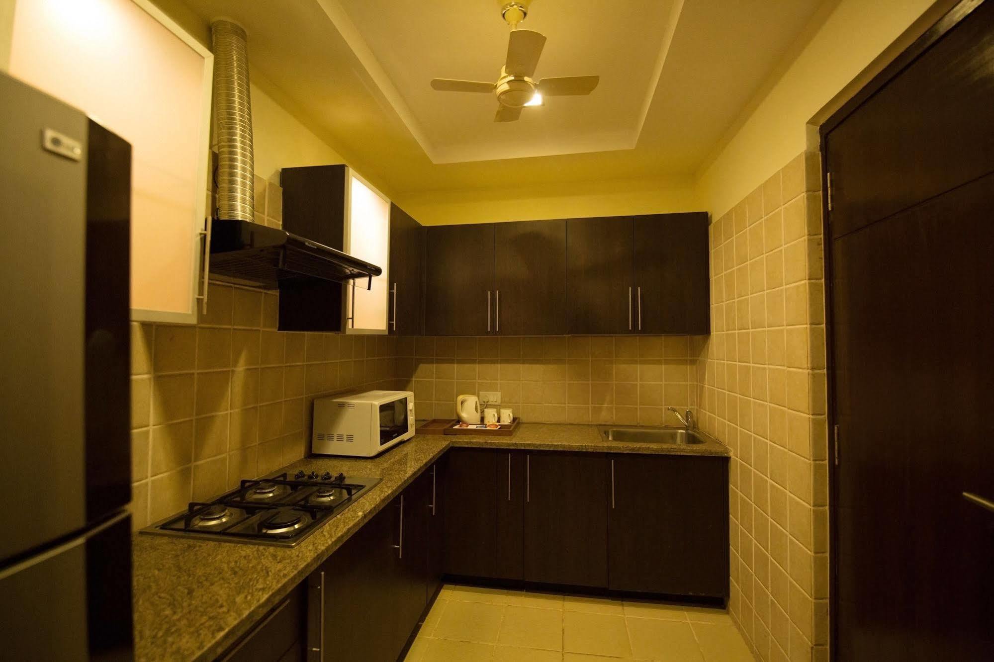 Lemon Tree Hotel, Tarudhan Valley, Manesar Gurgaon Zewnętrze zdjęcie