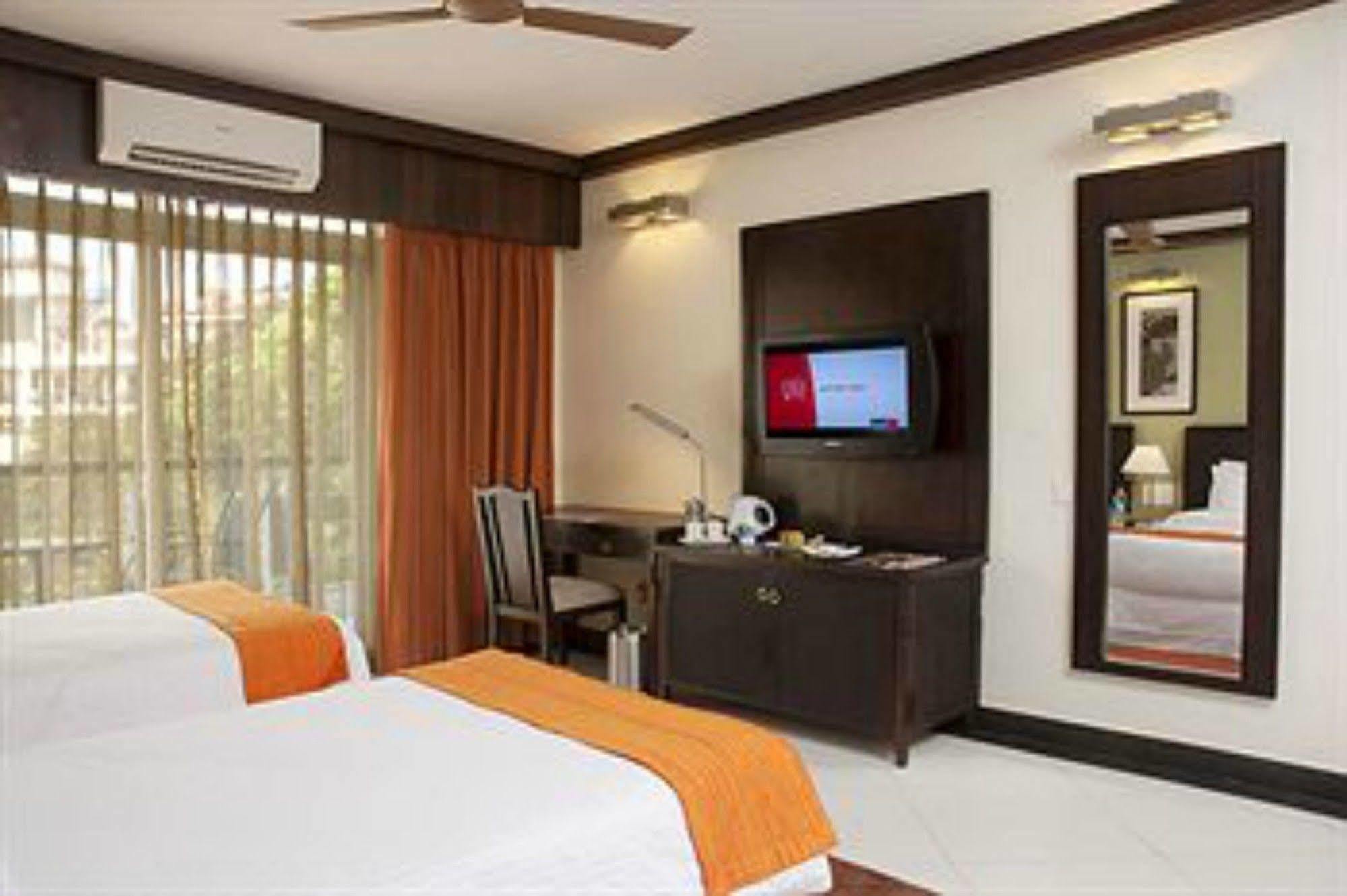 Lemon Tree Hotel, Tarudhan Valley, Manesar Gurgaon Zewnętrze zdjęcie