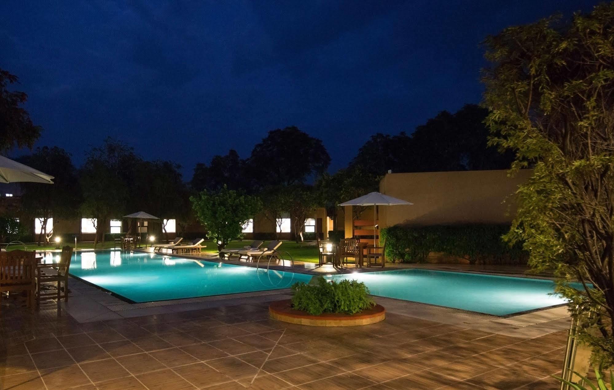 Lemon Tree Hotel, Tarudhan Valley, Manesar Gurgaon Zewnętrze zdjęcie